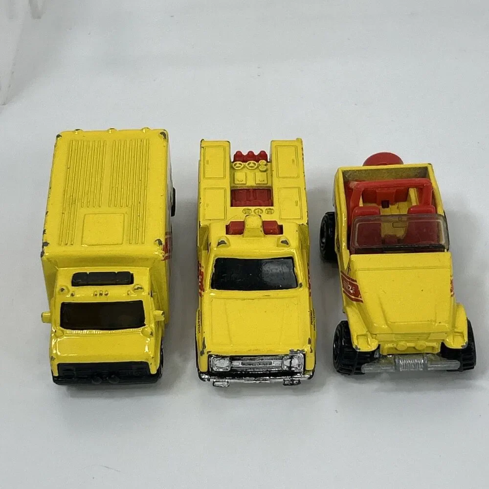 Hot Wheels Emergency Rescue Lot Paramedic Patrol Ambulance Yellow Jeep Pick Up